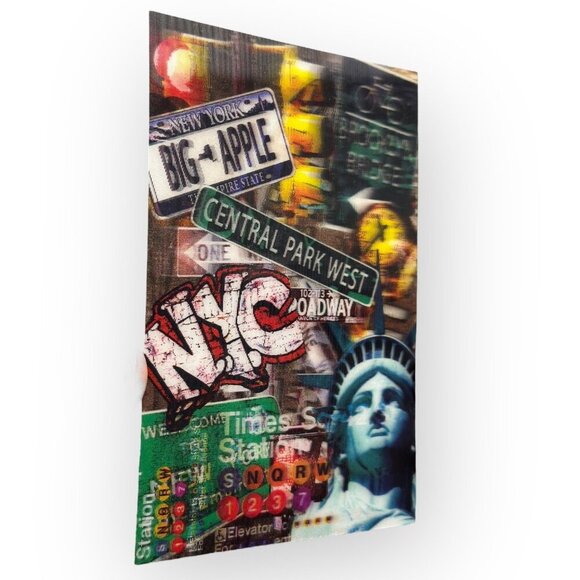 NYC 3D Hologram Postcard Collage Featuring Iconic Landmarks Signs 4 x 6 inches - Picture 12 of 13